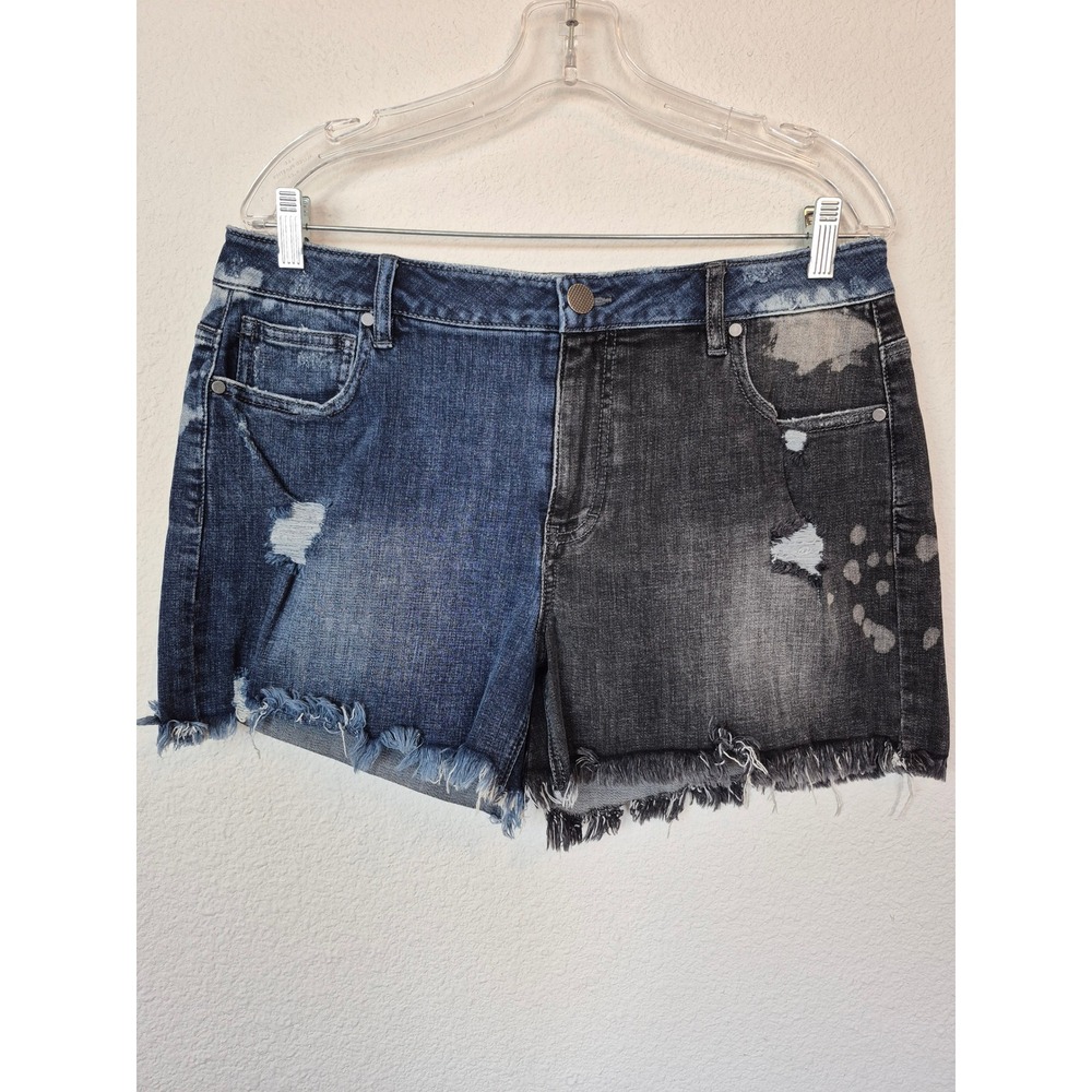 Cabi Jeans Two Tone Colorblock Distressed Denim Shorts Size 10 Frayed